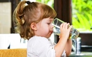 Опубликованы рекомендации по употреблению напитков в раннем детстве