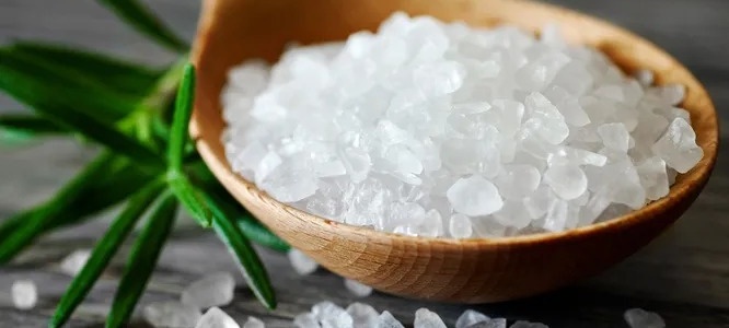Употребление соли с пониженным содержанием натрия снижает вероятность инсульта, сердечно-сосудистых заболеваний и общей смерти