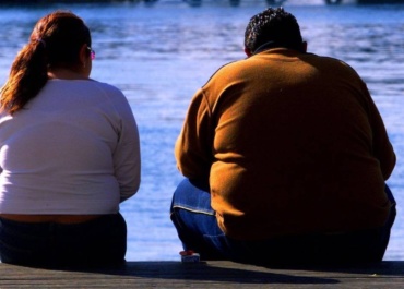 Ожирение: женщины переедают на эмоциях, мужчины — от чувства голода